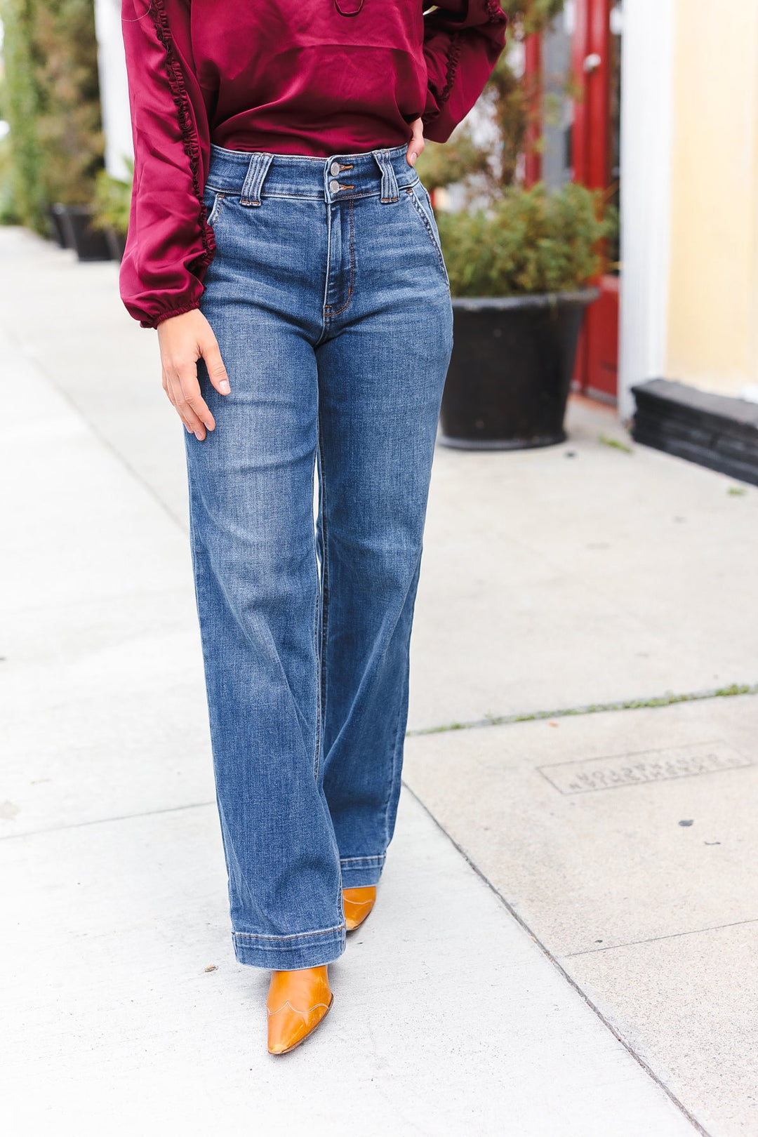 High-Rise Crisscross Detail Wide-Leg Jeans