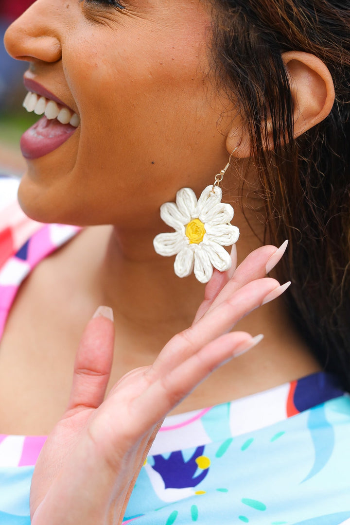 Daisy Straw Lightweight Earrings - Ivory