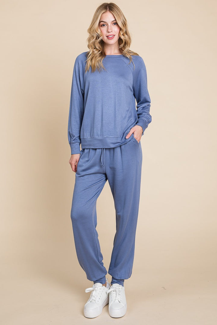 Relaxing Days - Top and Pants Lounge Set - Powder Blue