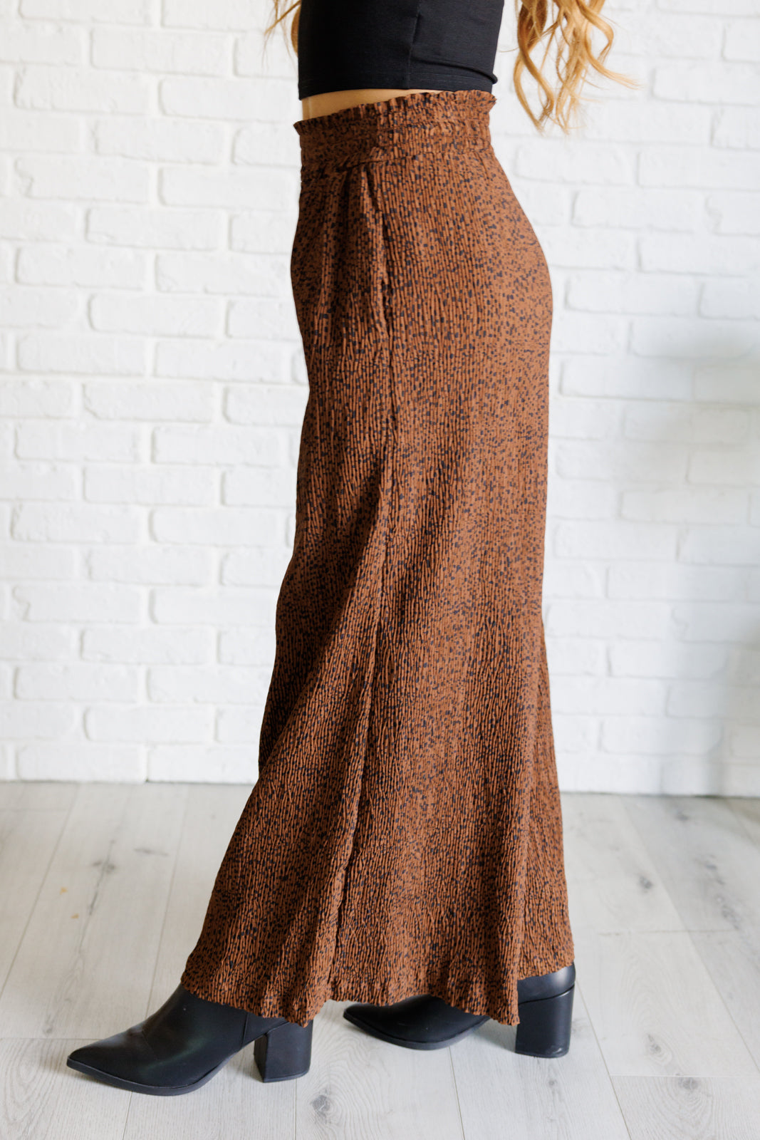 High-Rise Wide-Leg Pants - Brown