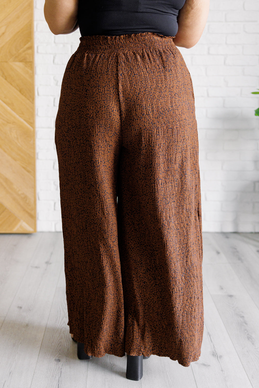 High-Rise Wide-Leg Pants - Brown