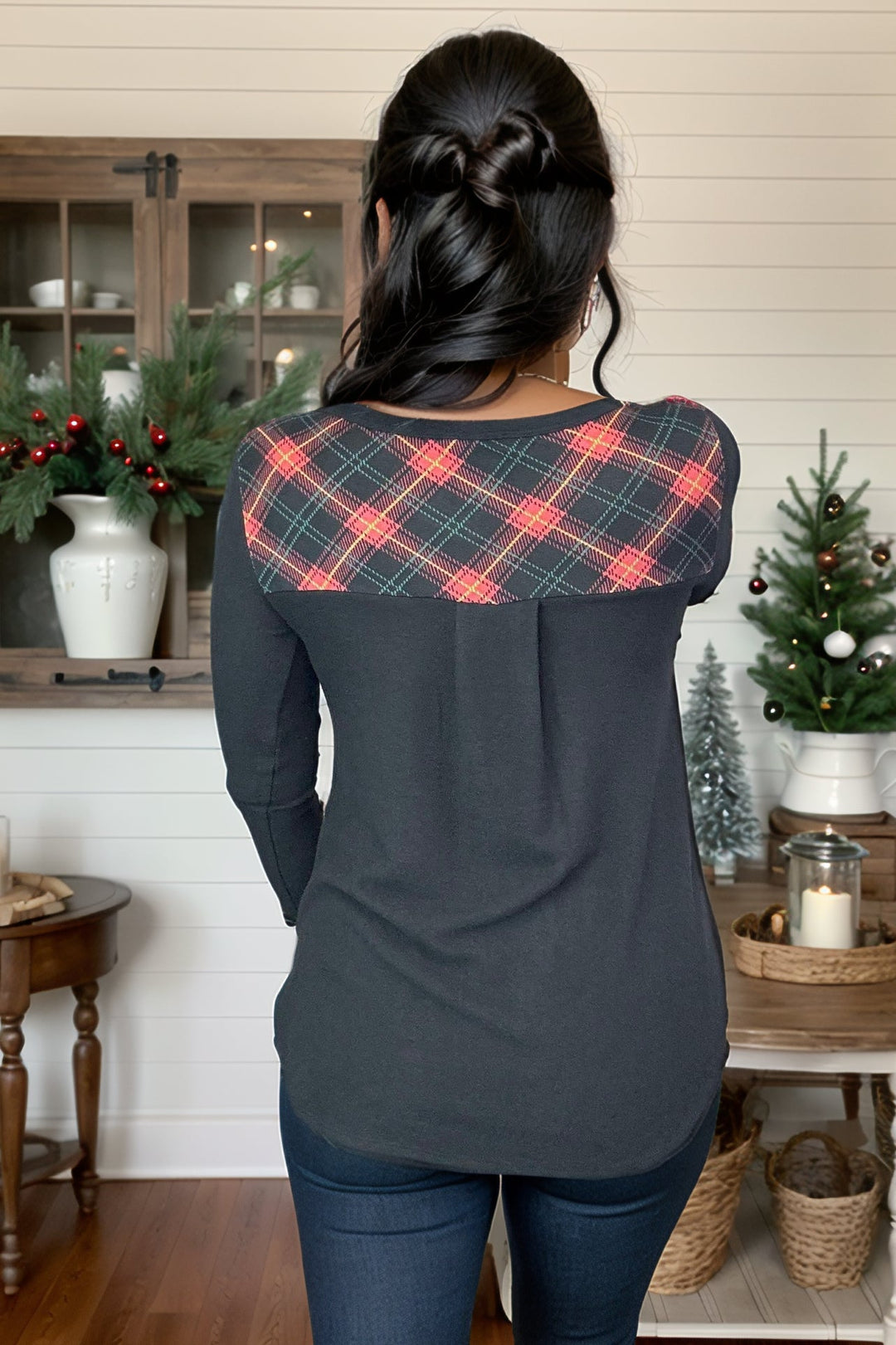 Holly Cheer Plaid Pullover