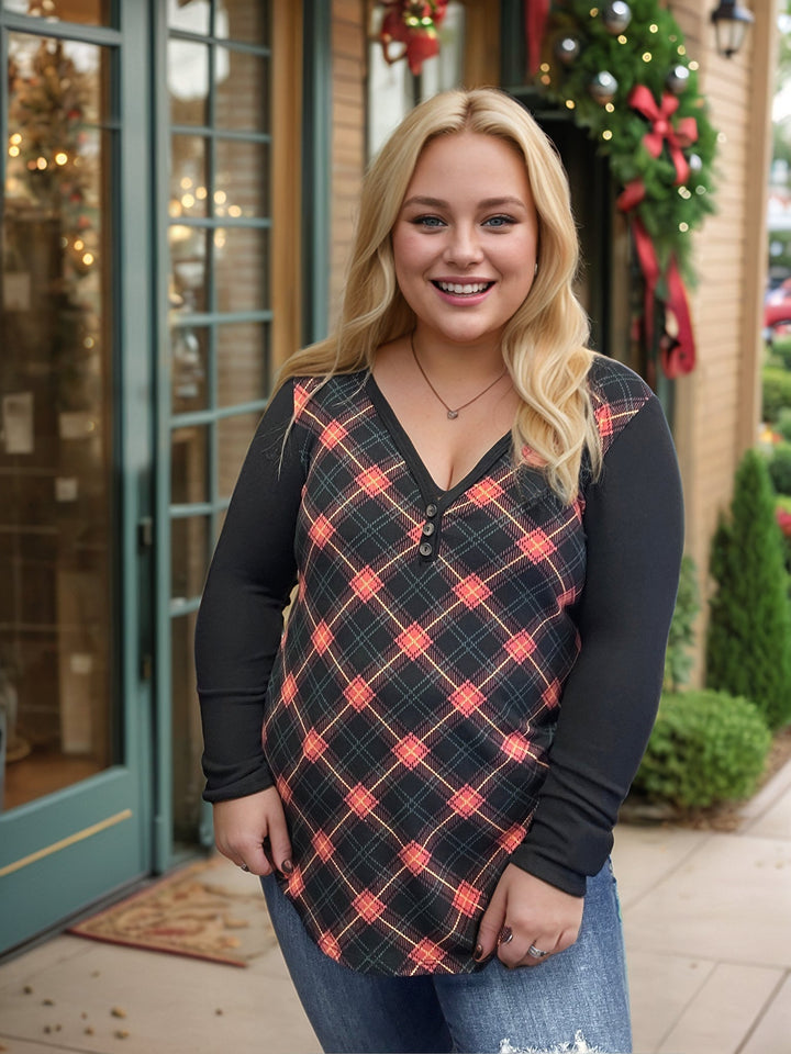 Holly Cheer Plaid Pullover