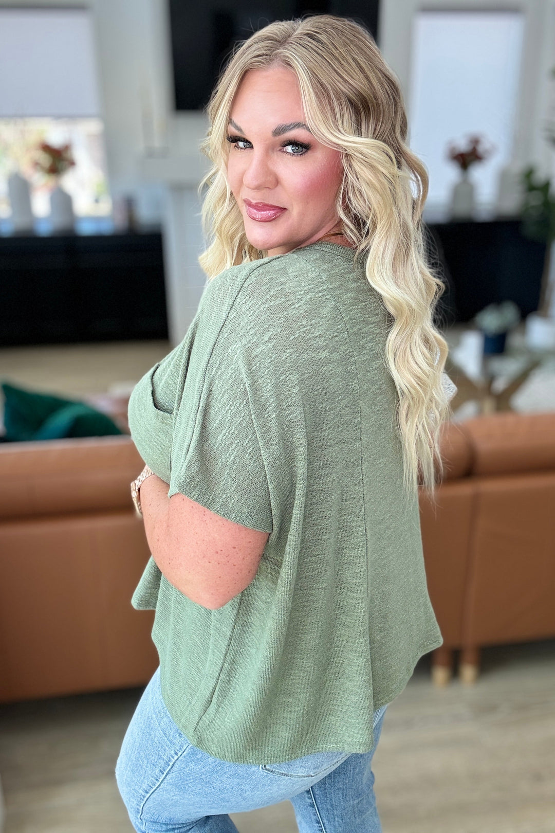 Be The Light - Oversized Tee - Light Olive