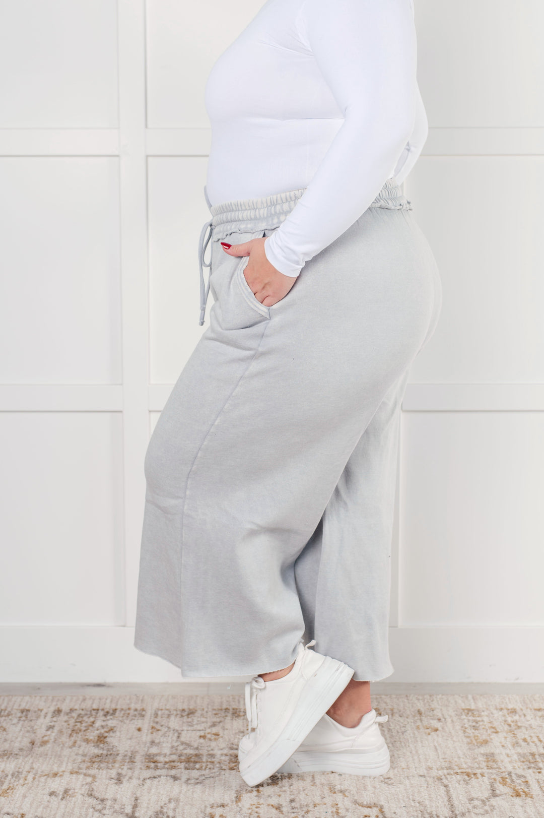 Cozy In Style - Wide-Leg Cropped Pants - Light Grey