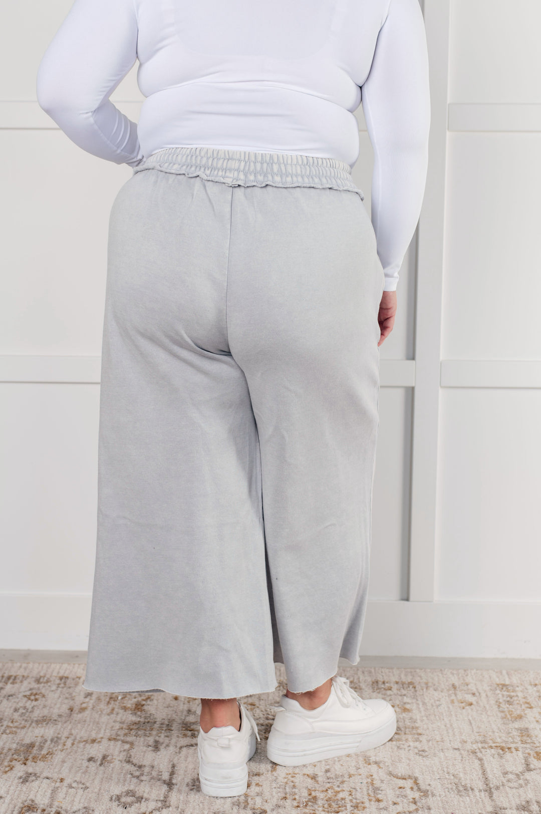 Cozy In Style - Wide-Leg Cropped Pants - Light Grey