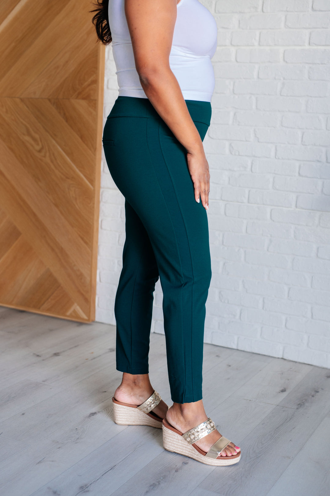 Magic Skinny Ankle Crop Pants - Hunter Green