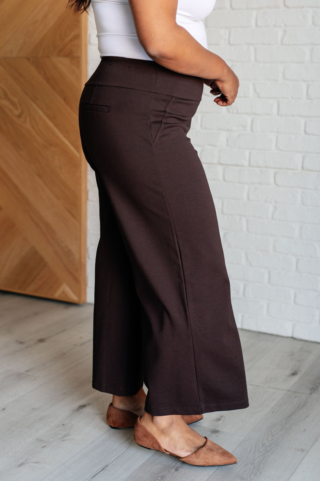 Magic Wide-Leg Crop Pants - Chocolate