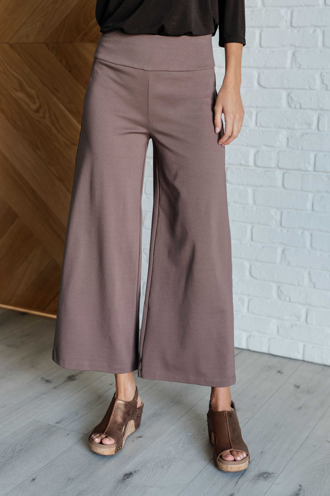 Magic Wide-Leg Crop Pants - Dark Mocha