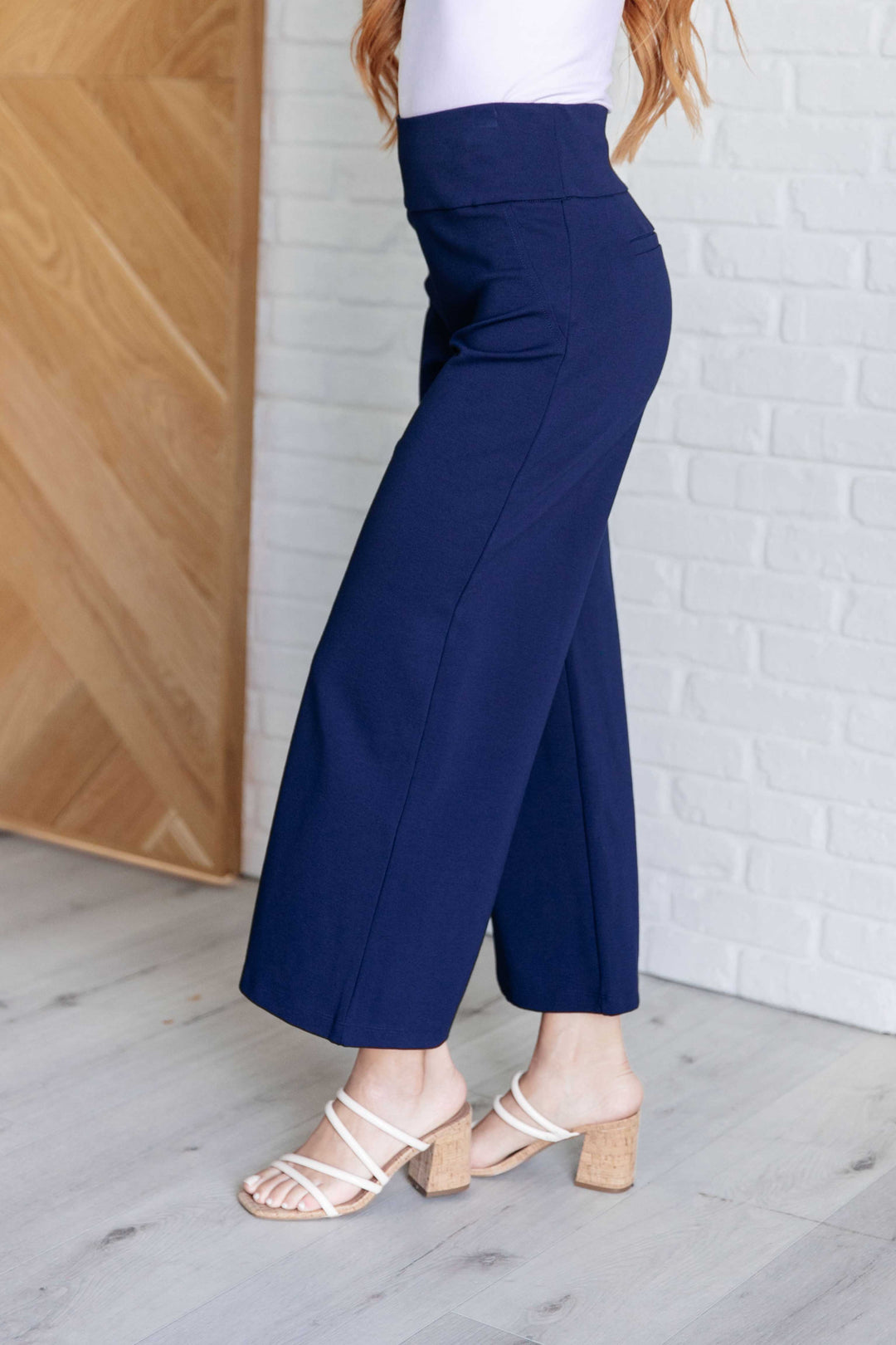 Magic Wide-Leg Crop Pants - Navy