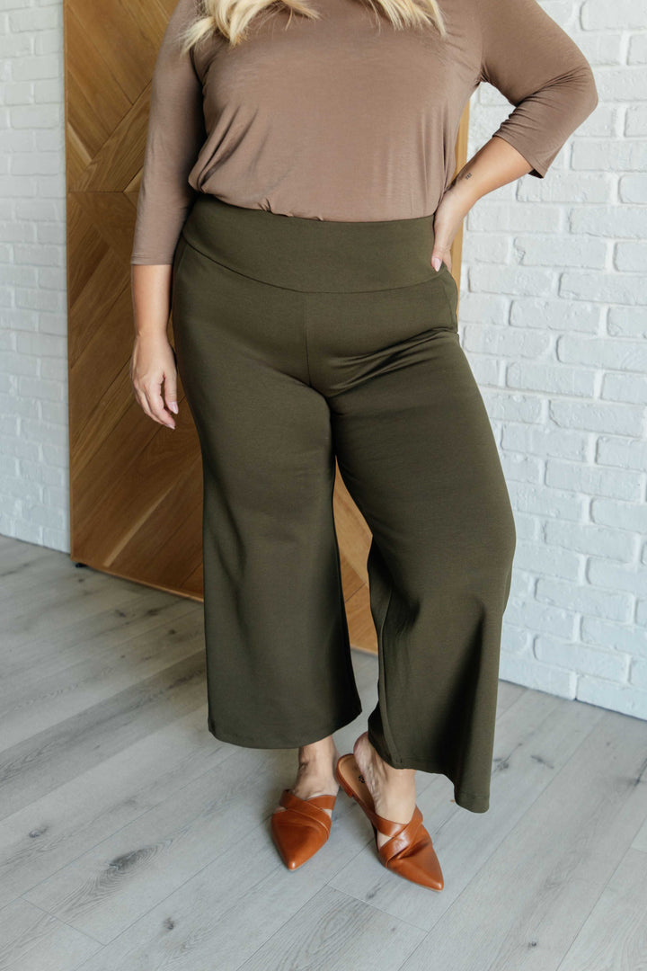 Magic Wide-Leg Crop Pants in Olive