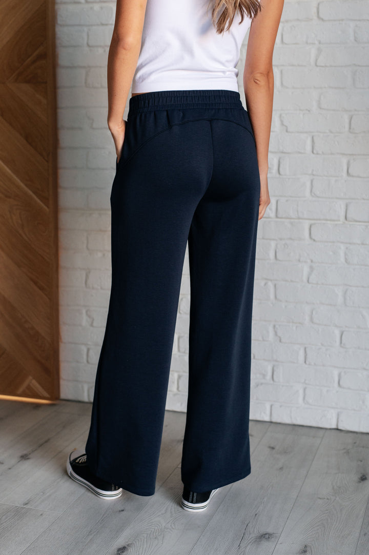 Travel Ready - Wide-Leg Pant - Navy