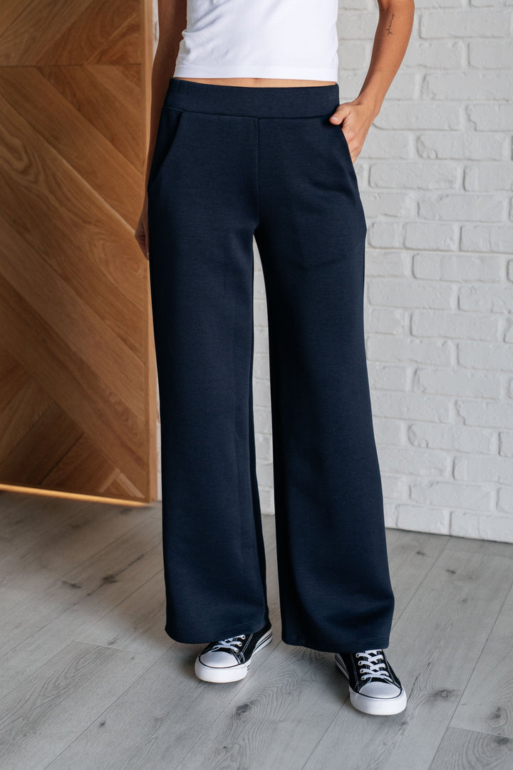 Travel Ready - Wide-Leg Pant - Navy