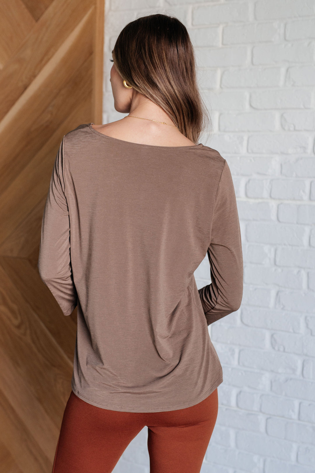 Classic Staples Round-Neck Top - Mocha