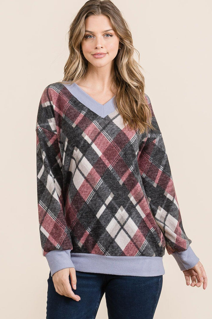 Easy-To-Wear Classic Plaid V-Neck Top